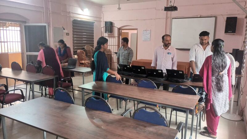 പ്രമാണം:OS Installation.jpg