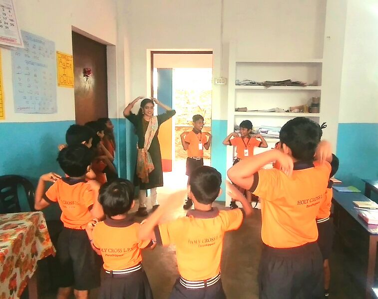 പ്രമാണം:Spoken English Class 4.jpg