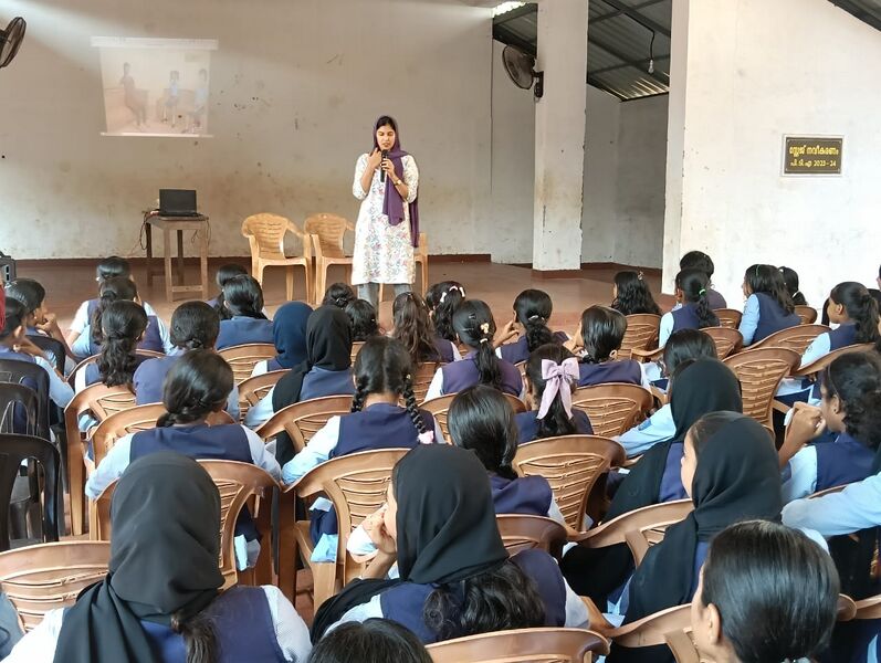 പ്രമാണം:12011 ADOLESCENTS CLASS.jpg