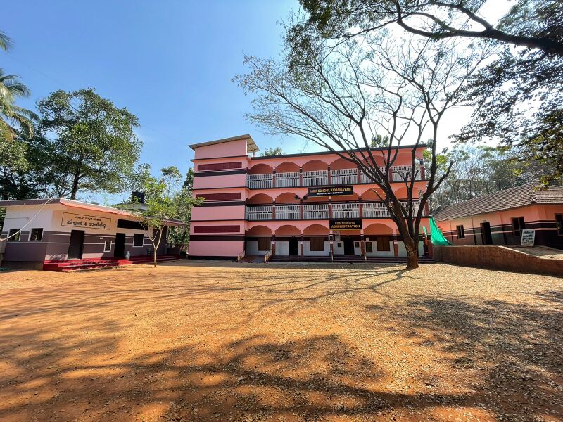പ്രമാണം:18522-School.jpg