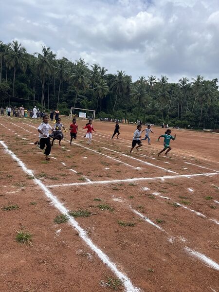 പ്രമാണം:19856 Sports 25 2.jpg