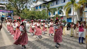 21001 band set 2.jpg