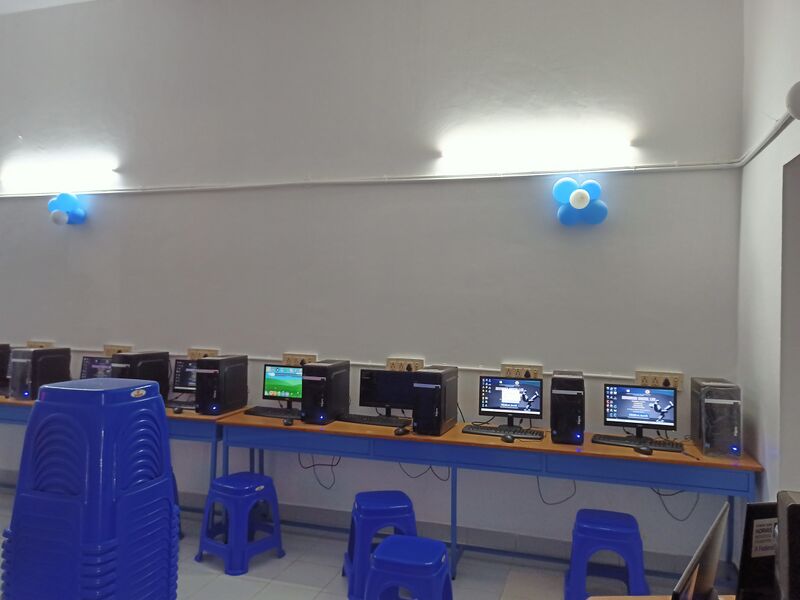 പ്രമാണം:33009 digitallab2.jpg