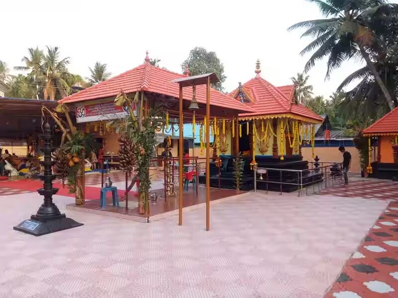 പ്രമാണം:42001temple.jpeg