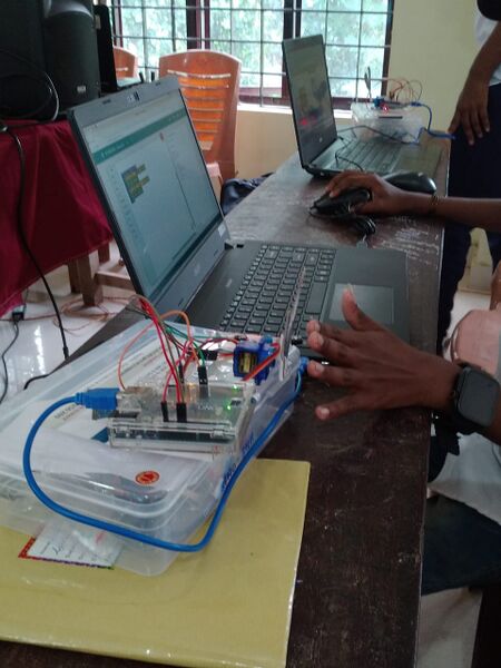 പ്രമാണം:42011 HITECH ITLab.jpeg