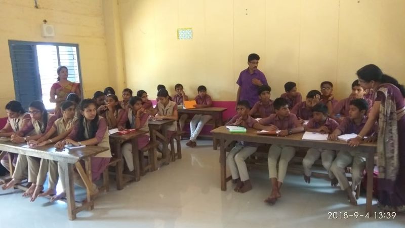 പ്രമാണം:Maths quiz.jpg