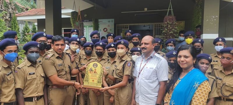 പ്രമാണം:SPC 42003.jpeg