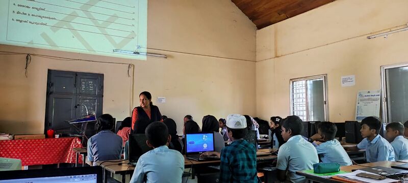 പ്രമാണം:11002 HIGHTECHLAB.jpeg