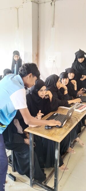 11016 computer literacy parents3.jpg