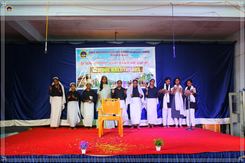 പ്രമാണം:11051SCHOOLKALOTHSAVA202415.jpg