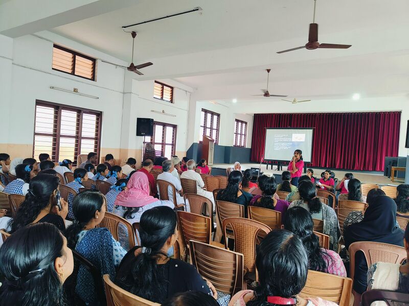 പ്രമാണം:16002 ammaariyan1 25.jpg