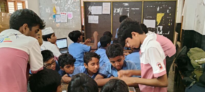 പ്രമാണം:18032-CODE KIDS 2.jpg