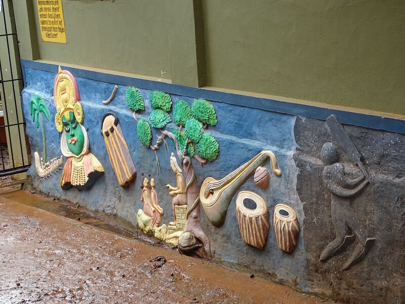 പ്രമാണം:19068 SCULPTURE 1.JPG