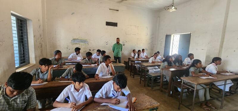 പ്രമാണം:21060 jrc a level exam.jpg