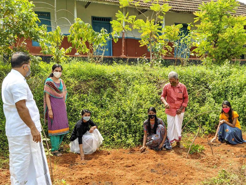 പ്രമാണം:28012 SP 2021 045.jpeg