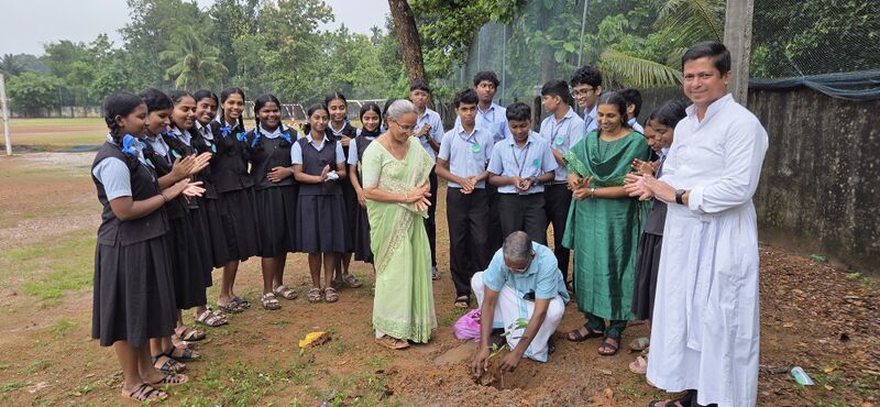 പ്രമാണം:34046 E8.jpeg