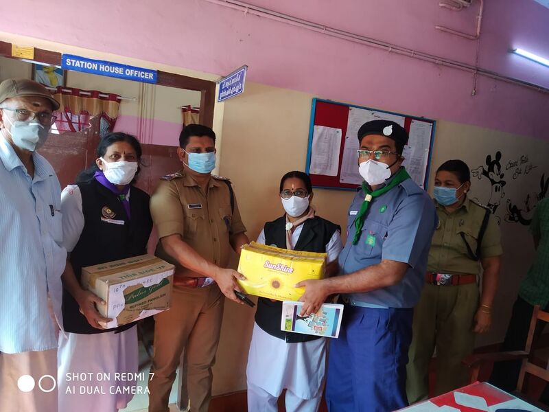 പ്രമാണം:36053 GUIES5.jpg