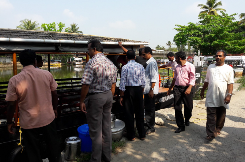 പ്രമാണം:40001 Teacher tour 2015.png