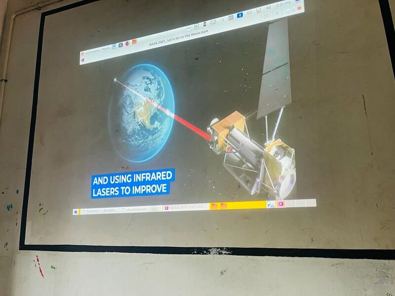 പ്രമാണം:48126.1HITEC IMAGE.jpg