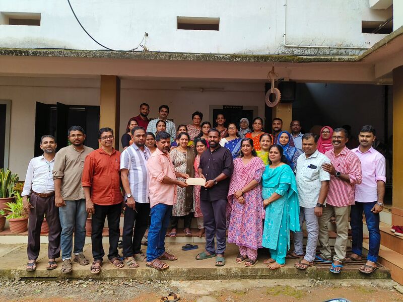 പ്രമാണം:48134 yathra1.jpg