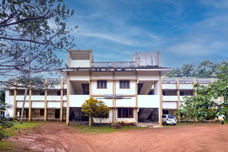 പ്രമാണം:School New Building.jpg