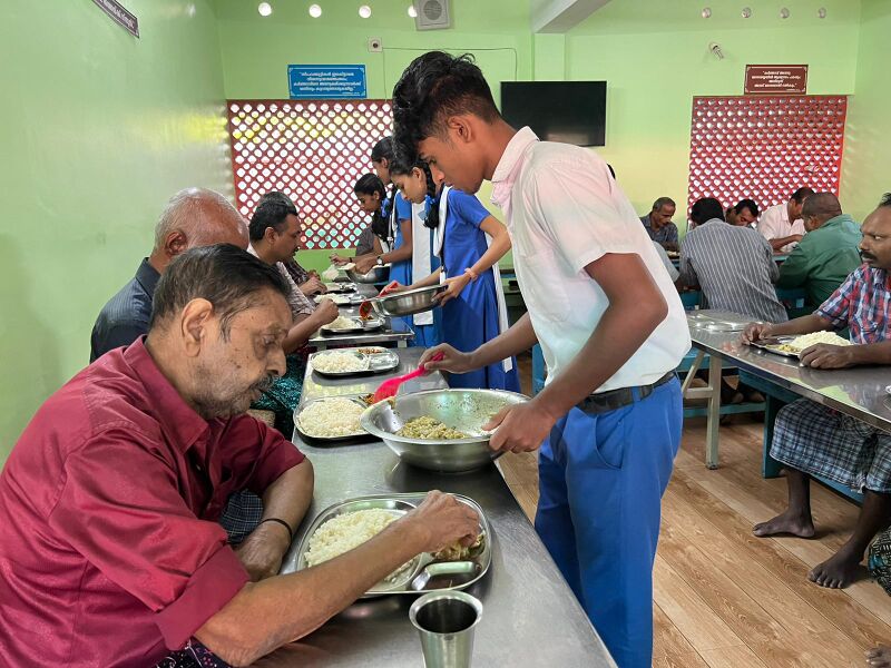 പ്രമാണം:Visitkarunyadeepam 35052 22 (1).jpg