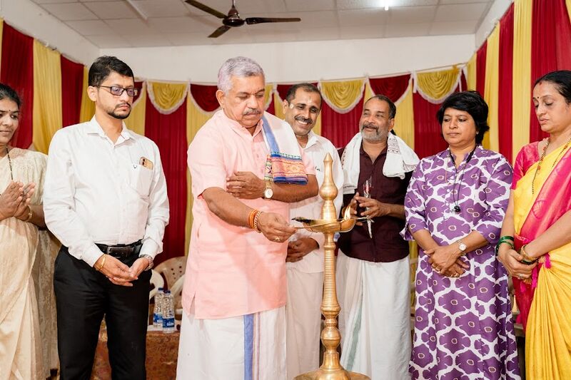 പ്രമാണം:11007 MedicalCamp 109.JPG