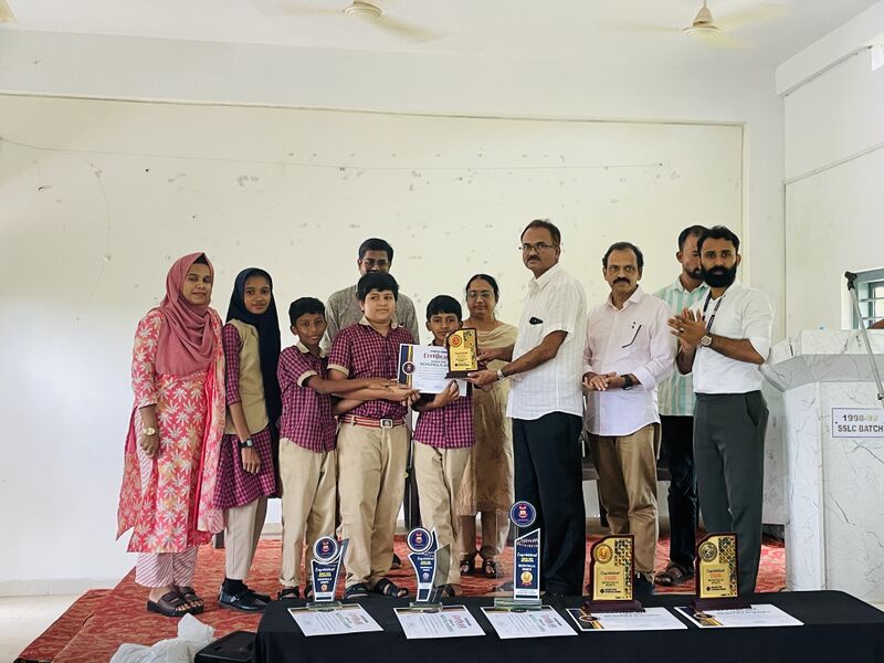 പ്രമാണം:19015-space quiz-1.jpg