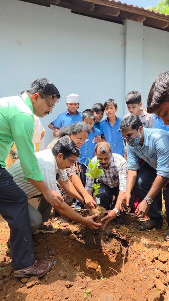 പ്രമാണം:19862june 5 1.jpg