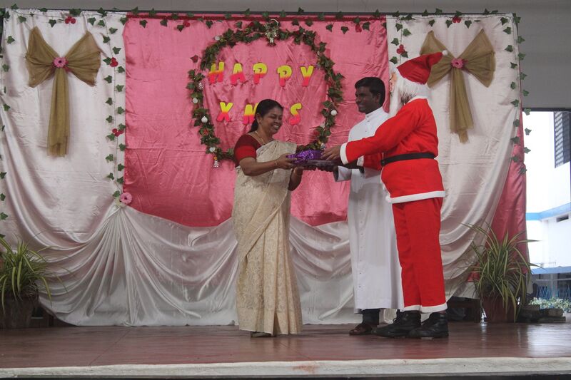 പ്രമാണം:21001 santa SW.resized.JPG