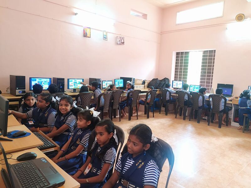 പ്രമാണം:23242-Computer Lab.jpeg