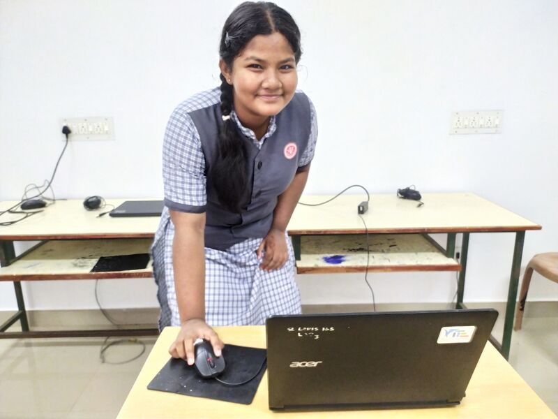 പ്രമാണം:26076 school election2.jpg