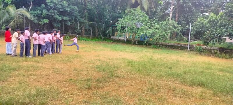പ്രമാണം:28027-EKM-GOAL2026-BestKick-1.jpg