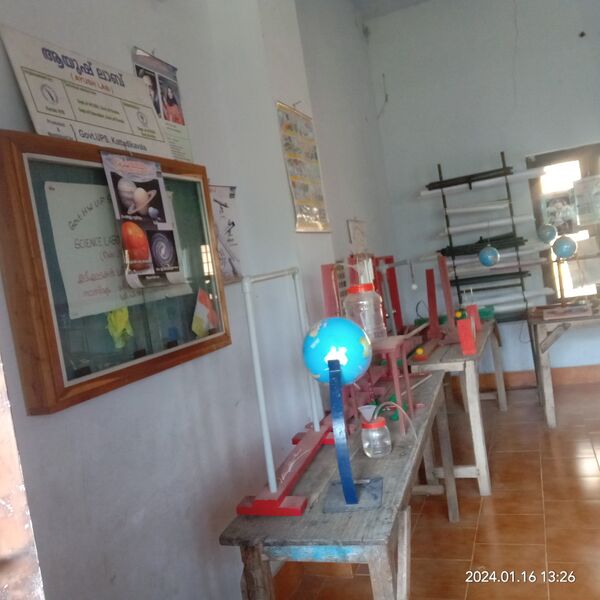 പ്രമാണം:30450 school science lab.jpg