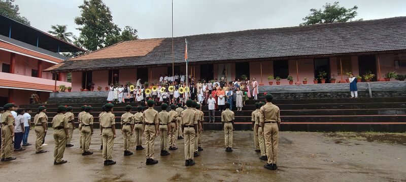 പ്രമാണം:32006 INDEPENDENCE DAY.jpg