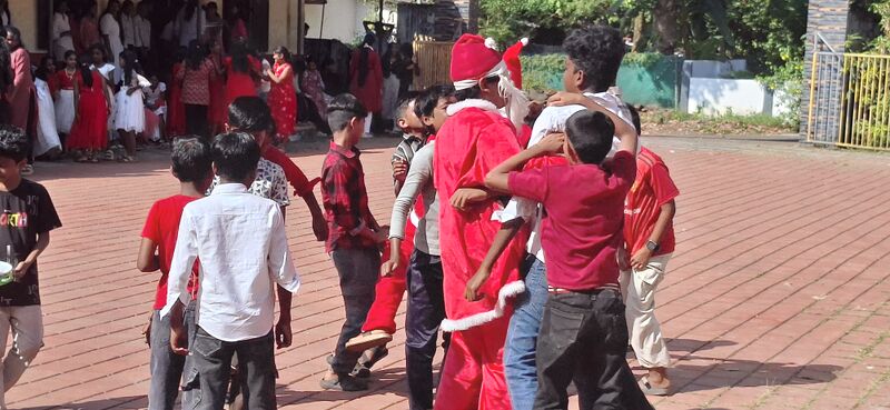 പ്രമാണം:38077 x mas 4.jpg