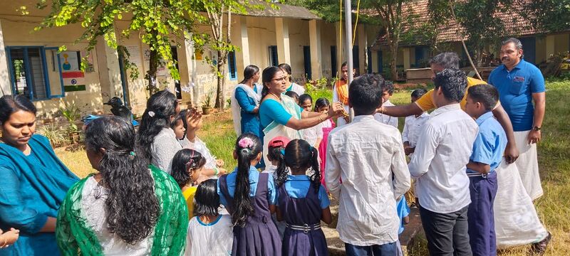 പ്രമാണം:46324 INDEPENDENCE DAY.jpg