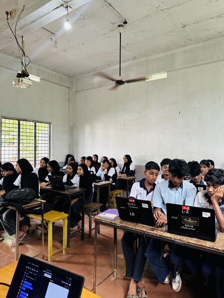 പ്രമാണം:48086 CWSN TRAINING LK.1.jpg