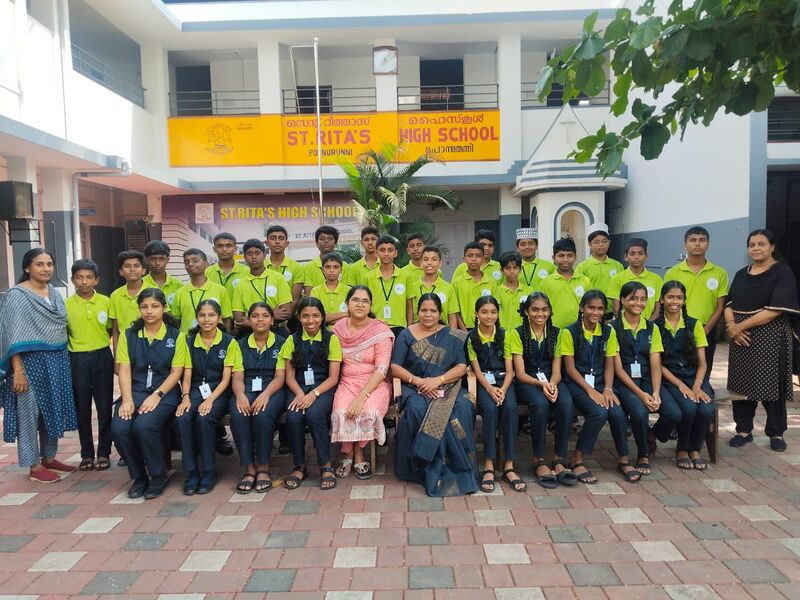 പ്രമാണം:LK GROUP PHOTO 8.jpg