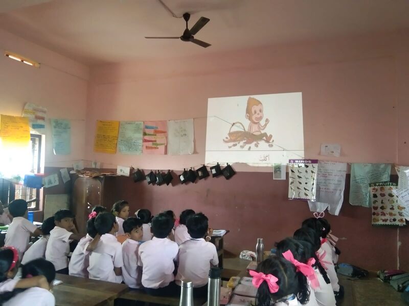 പ്രമാണം:P2205617 HITEC CLASSROOM.jpg