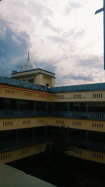 പ്രമാണം:21104 main building.jpeg