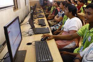 25041 Computer Study1.jpg