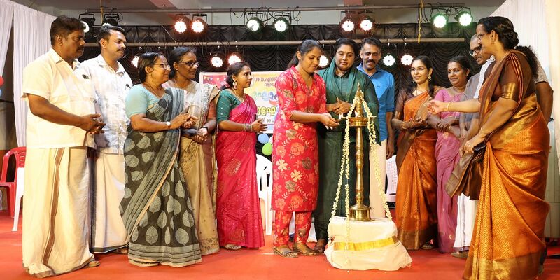 പ്രമാണം:27232 school Annual Day.jpg