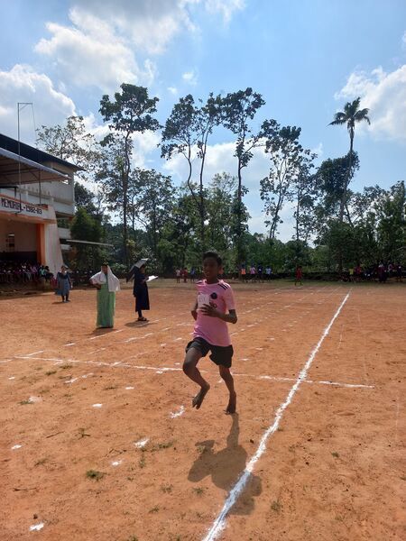 പ്രമാണം:31055 Sports 1.jpg