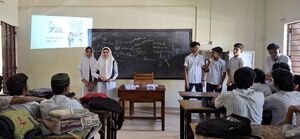 47064 Robotics class1.jpg