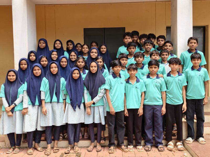 പ്രമാണം:48140 LK group photo.jpg