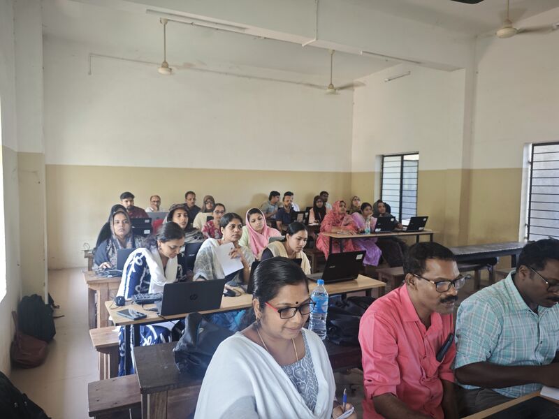 പ്രമാണം:Drcmlp training 8 22.jpg