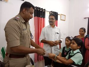 13401 aapaolice station visit glps14.jpeg