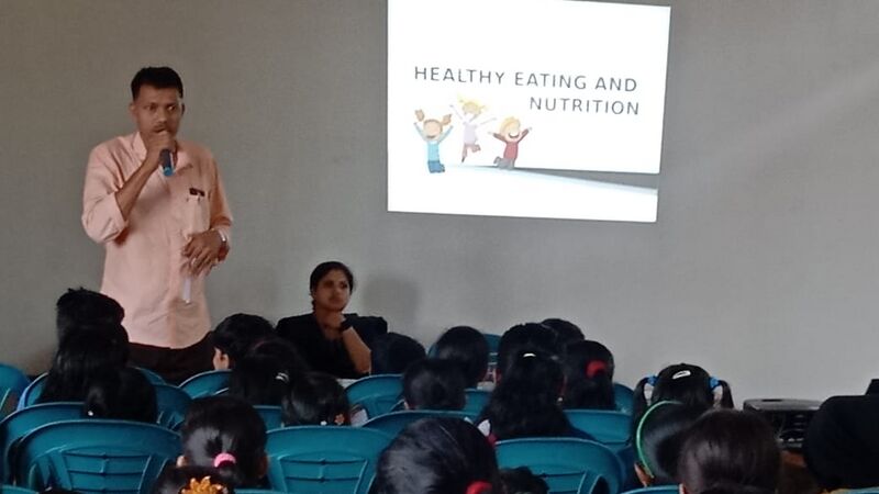 പ്രമാണം:13572 Hitech class2.jpeg