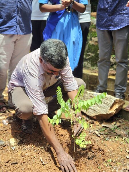 പ്രമാണം:16008-7 paristidi dinacharanam.jpg